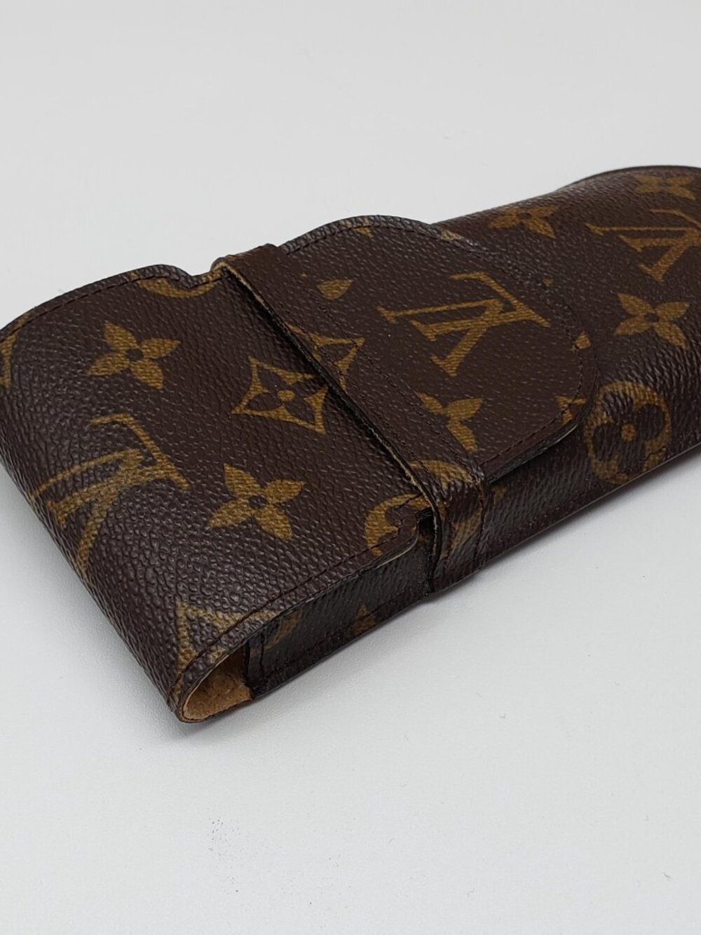 Authentic Louis Vuitton Monogram Glasses Case | Compact & Stylish - Picture 6 of 12